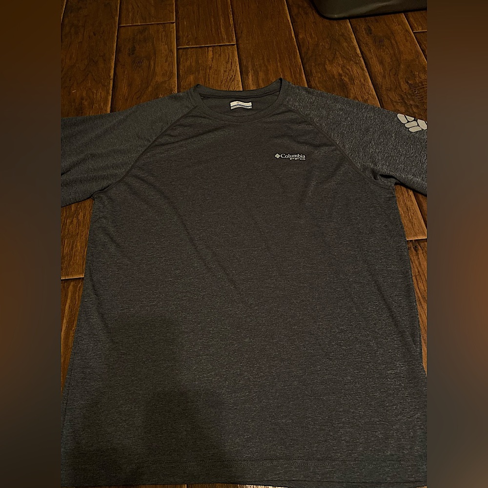 Long sleeve Columbia shirt